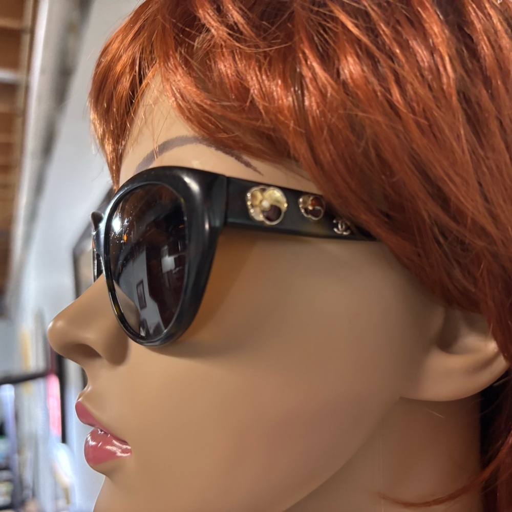 CHANEL Black Sunglasses with Gold Accents & Case